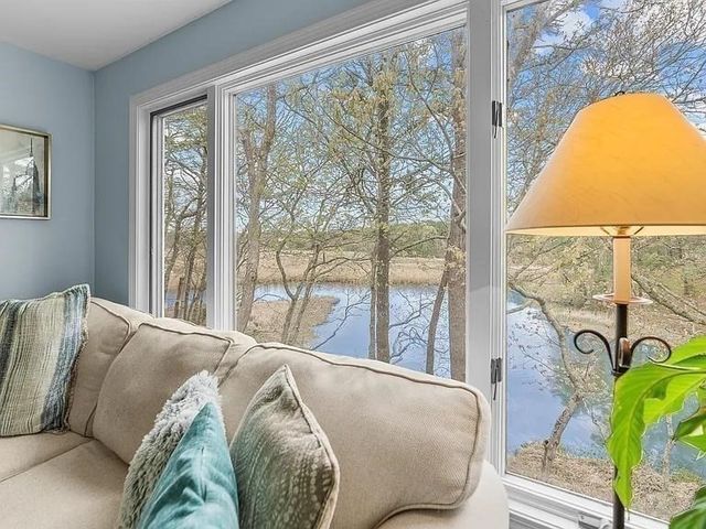 15 Riverview Ave D, Mashpee, MA 02469