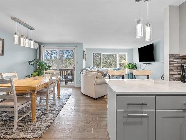 15 Riverview Ave D, Mashpee, MA 02469