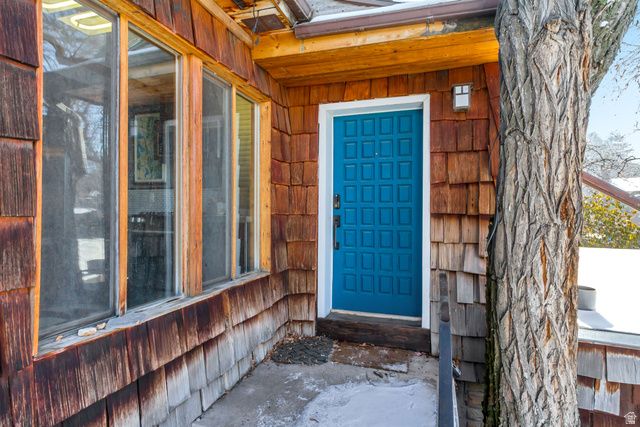 7609 S 2700 E, Cottonwood Heights, UT 84121