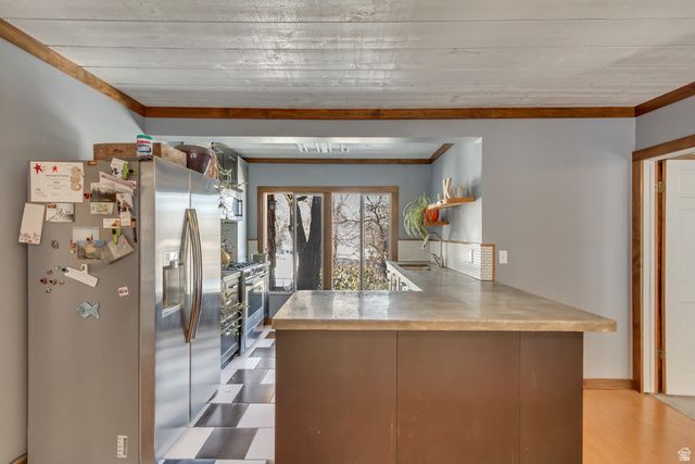 7609 S 2700 E, Cottonwood Heights, UT 84121