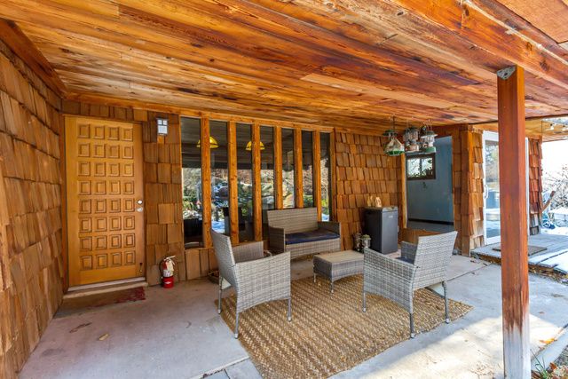 7609 S 2700 E, Cottonwood Heights, UT 84121