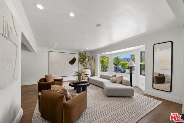491 S Spalding Drive, Beverly Hills, CA 90212