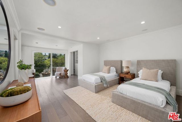 491 S Spalding Drive, Beverly Hills, CA 90212