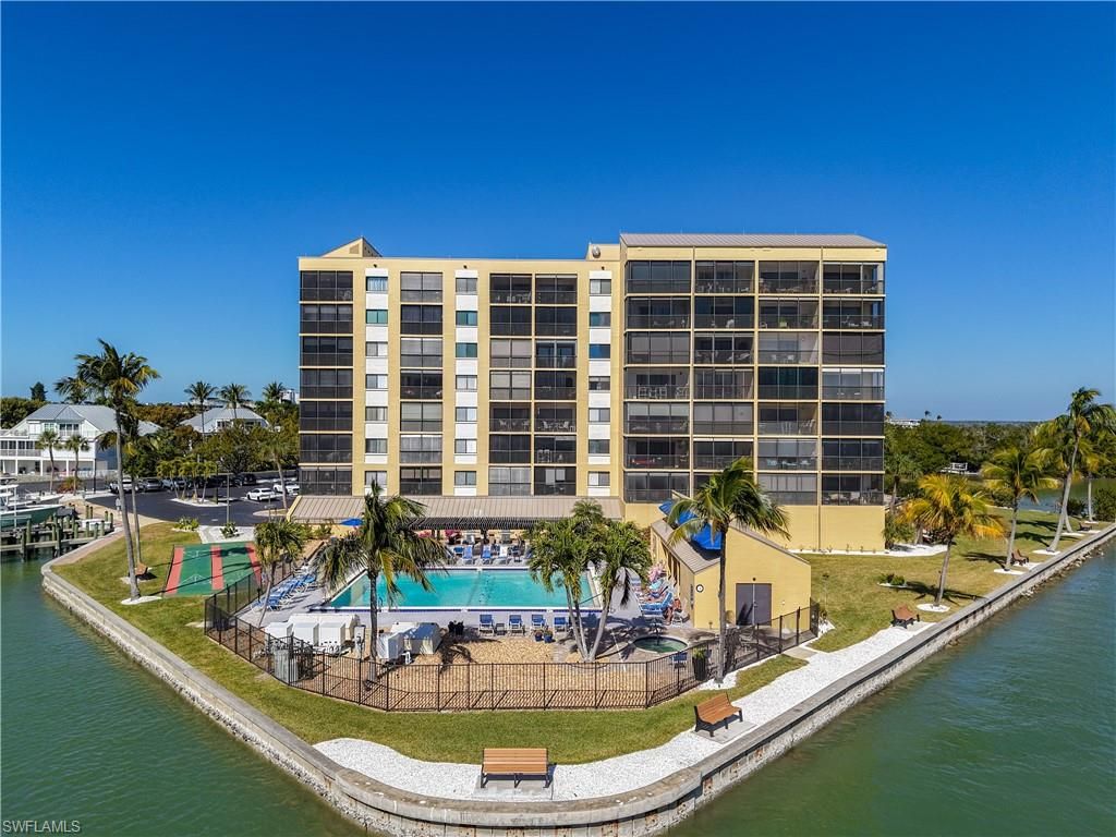 400 Lenell RD 107, FORT MYERS BEACH, FL 33931 — photo 2