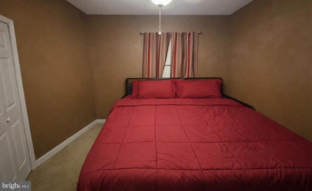 18 ANN MARIE CT, Newark, DE 19702