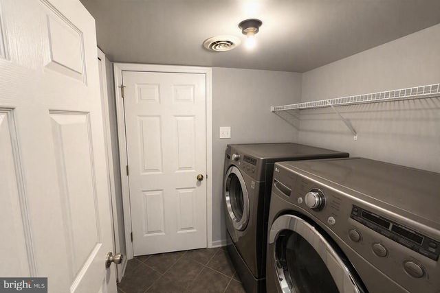 18 ANN MARIE CT, Newark, DE 19702
