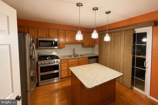 18 ANN MARIE CT, Newark, DE 19702