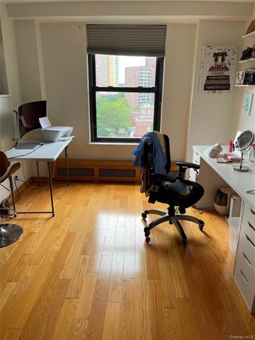 61-35 98th St 10D, Rego Park, NY 11374