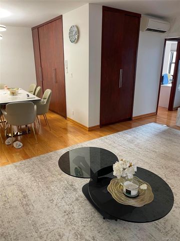 61-35 98th St 10D, Rego Park, NY 11374