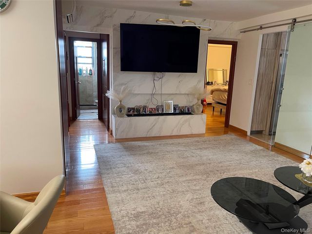 61-35 98th St 10D, Rego Park, NY 11374