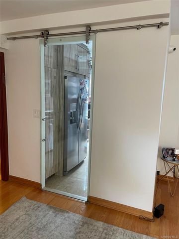 61-35 98th St 10D, Rego Park, NY 11374