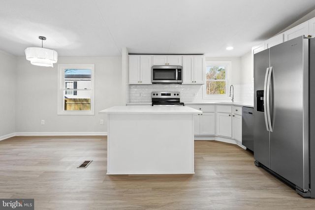 3367 DAVIS HWY, Louisa, VA 23093