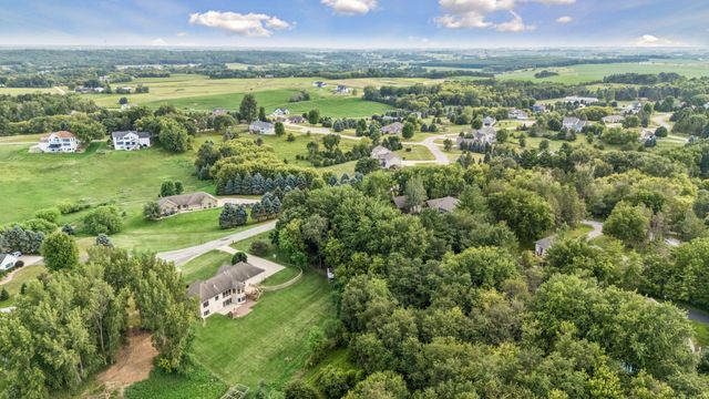 1057 Ridge Crest Lane NW, Rochester, MN 55901