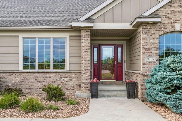 1057 Ridge Crest Lane NW, Rochester, MN 55901