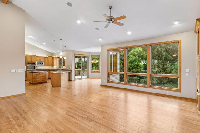1057 Ridge Crest Lane NW, Rochester, MN 55901