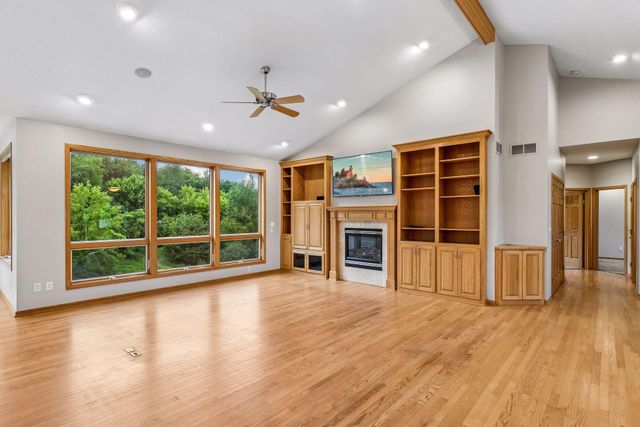 1057 Ridge Crest Lane NW, Rochester, MN 55901