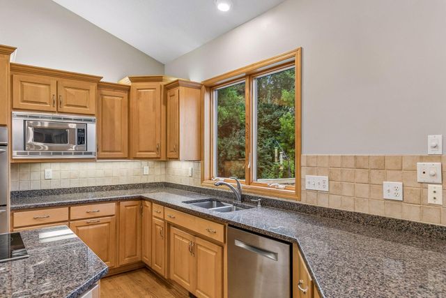 1057 Ridge Crest Lane NW, Rochester, MN 55901