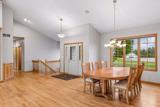 1057 Ridge Crest Lane NW, Rochester, MN 55901