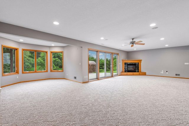 1057 Ridge Crest Lane NW, Rochester, MN 55901