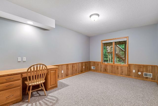 1057 Ridge Crest Lane NW, Rochester, MN 55901