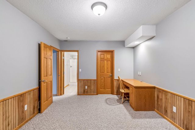 1057 Ridge Crest Lane NW, Rochester, MN 55901