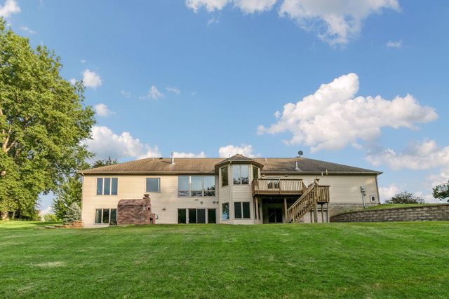 1057 Ridge Crest Lane NW, Rochester, MN 55901