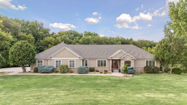 1057 Ridge Crest Lane NW, Rochester, MN 55901