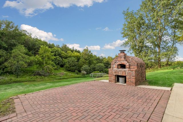 1057 Ridge Crest Lane NW, Rochester, MN 55901