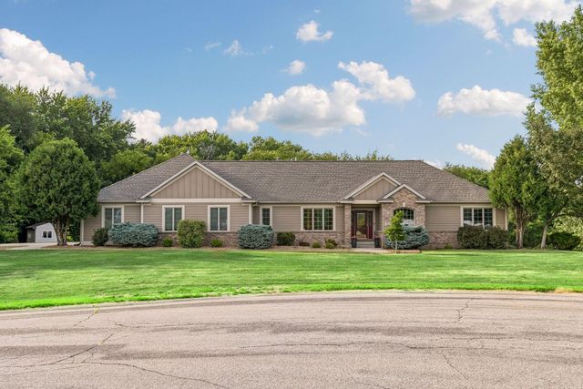 1057 Ridge Crest Lane NW, Rochester, MN 55901