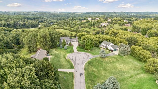 1057 Ridge Crest Lane NW, Rochester, MN 55901