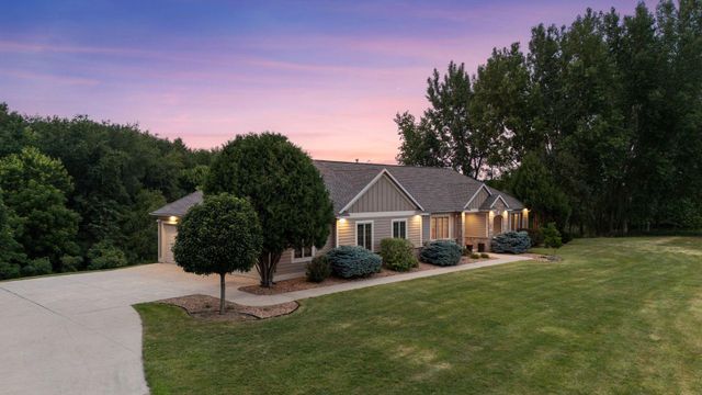 1057 Ridge Crest Lane NW, Rochester, MN 55901