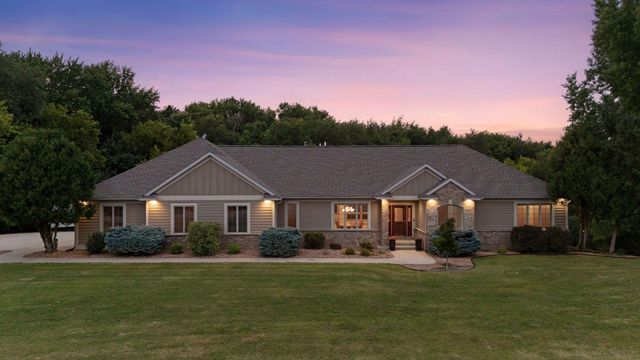 1057 Ridge Crest Lane NW, Rochester, MN 55901