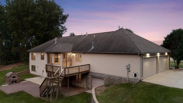 1057 Ridge Crest Lane NW, Rochester, MN 55901