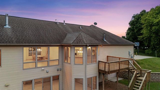 1057 Ridge Crest Lane NW, Rochester, MN 55901