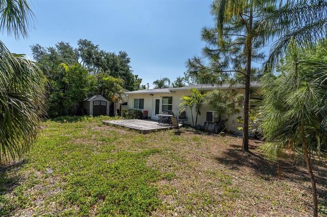 627 38TH AVENUE NE, St Petersburg, FL 33704