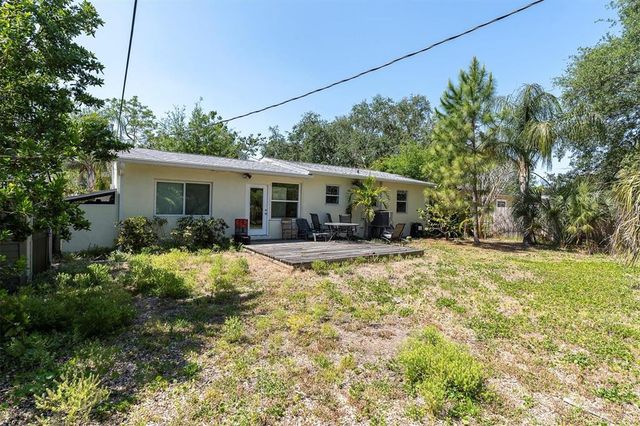 627 38TH AVENUE NE, St Petersburg, FL 33704