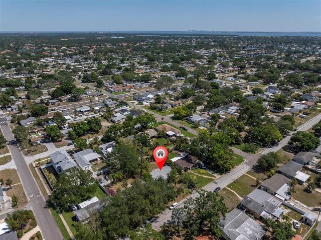 627 38TH AVENUE NE, St Petersburg, FL 33704