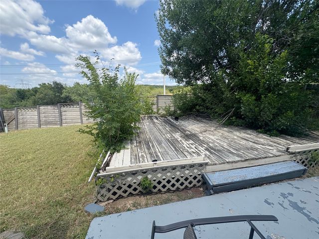 5668 CENTERIDGE, Dallas, TX 75249