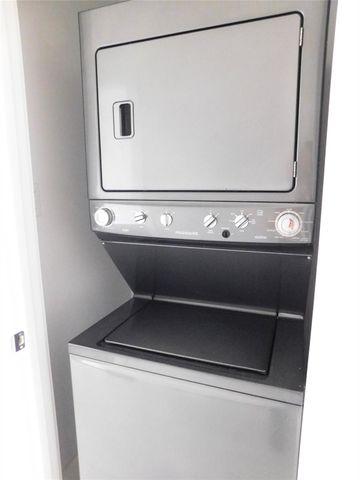 7002 S Hall Street B, Houston, TX 77028