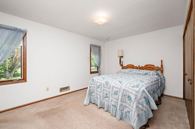 10634 Wellington Lane N, Maple Grove, MN 55369