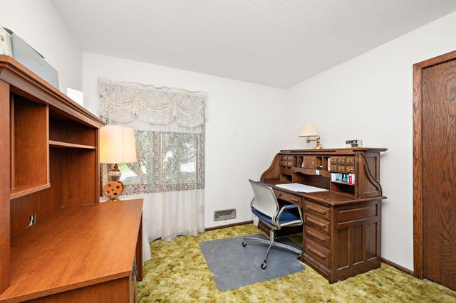 10634 Wellington Lane N, Maple Grove, MN 55369
