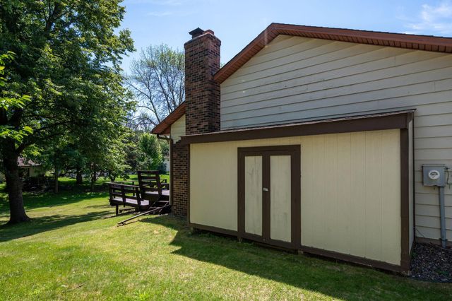10634 Wellington Lane N, Maple Grove, MN 55369