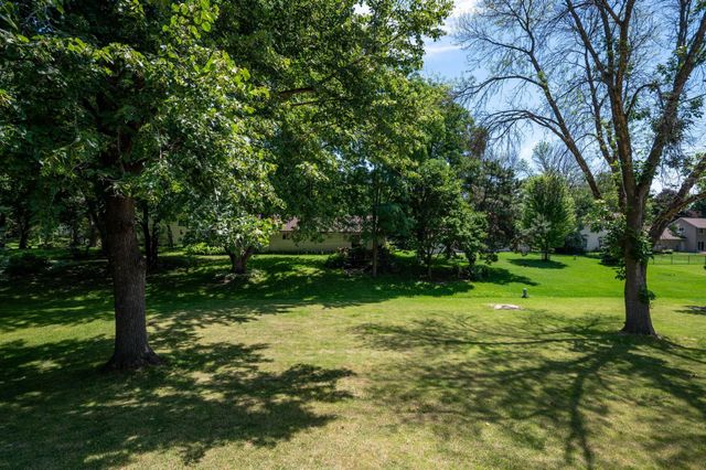10634 Wellington Lane N, Maple Grove, MN 55369