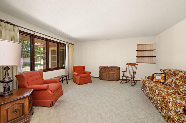 10634 Wellington Lane N, Maple Grove, MN 55369