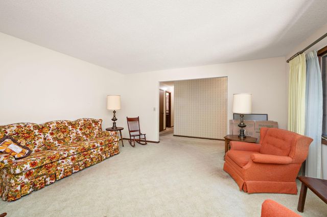 10634 Wellington Lane N, Maple Grove, MN 55369
