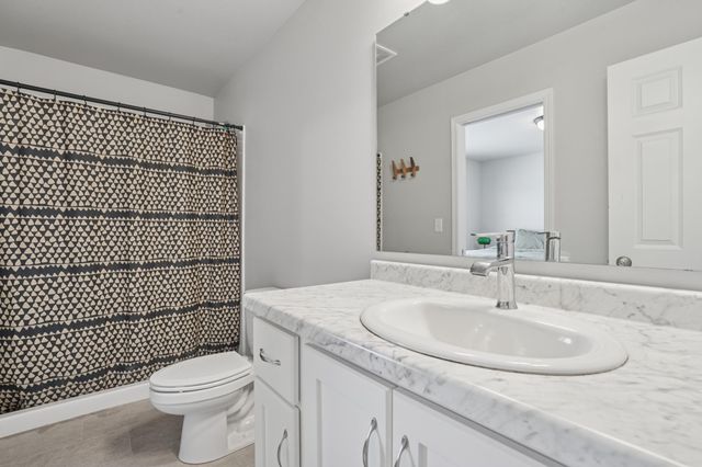 6309 83rd Avenue S, Horace, ND 58047