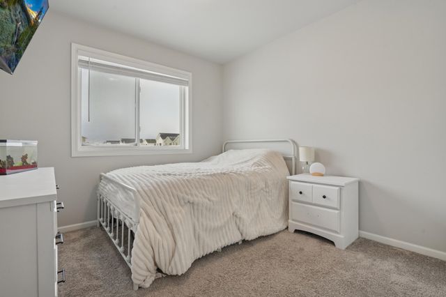 6309 83rd Avenue S, Horace, ND 58047