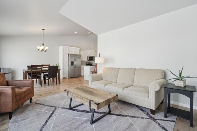 6309 83rd Avenue S, Horace, ND 58047