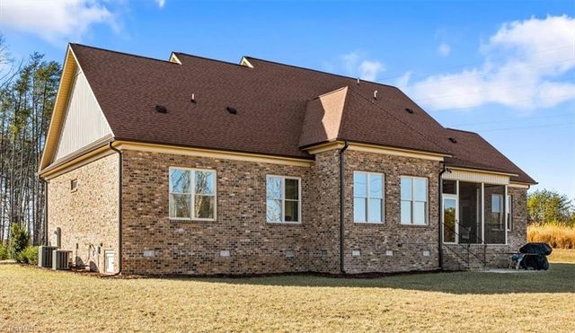 5510 Briardenn Court, Summerfield, NC 27358