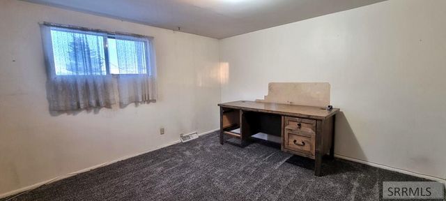 885 Maple Street, Ashton, ID 83420